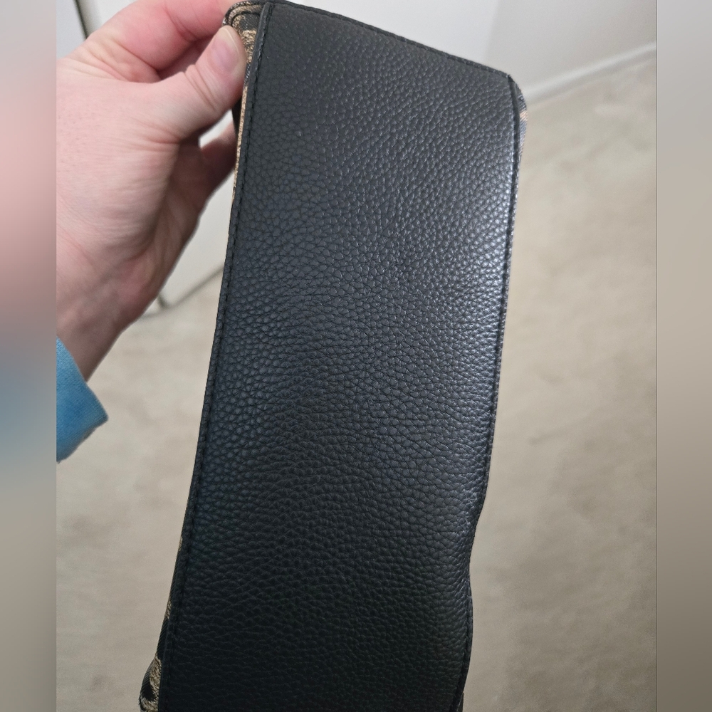 Tahari shoulder bag - Picture 13 of 16